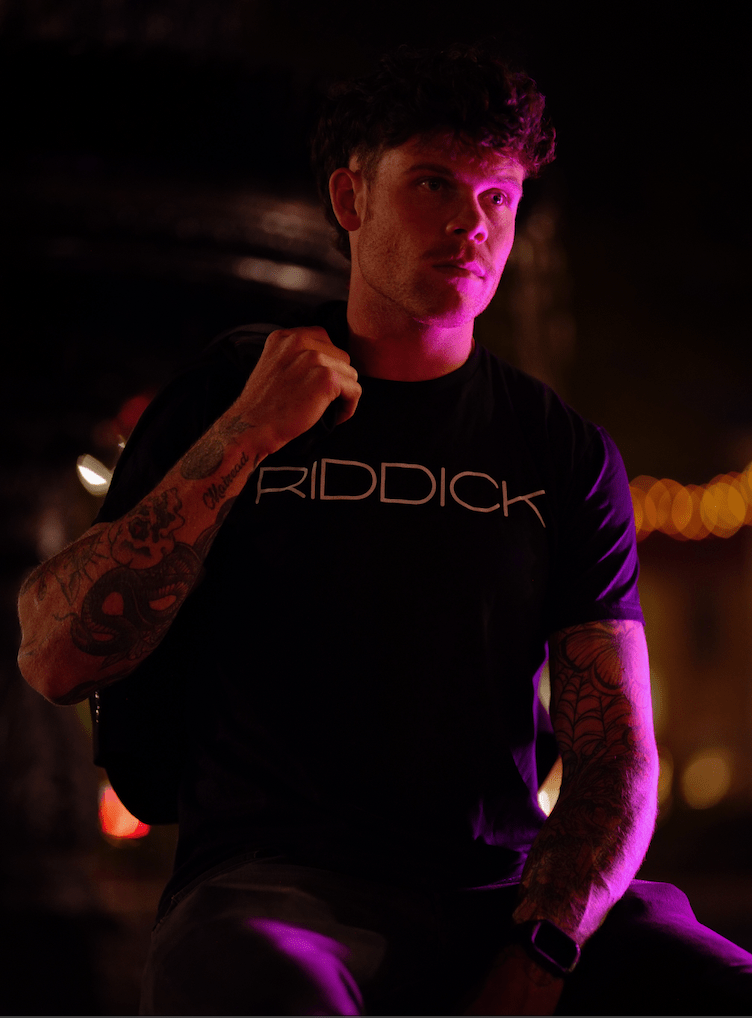 RIDDICK TEES - Riddick Shoes T-Shirt Riddick Shoes